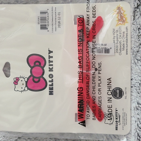 NWT Hello Kitty Sunglasses - Picture 4 of 4